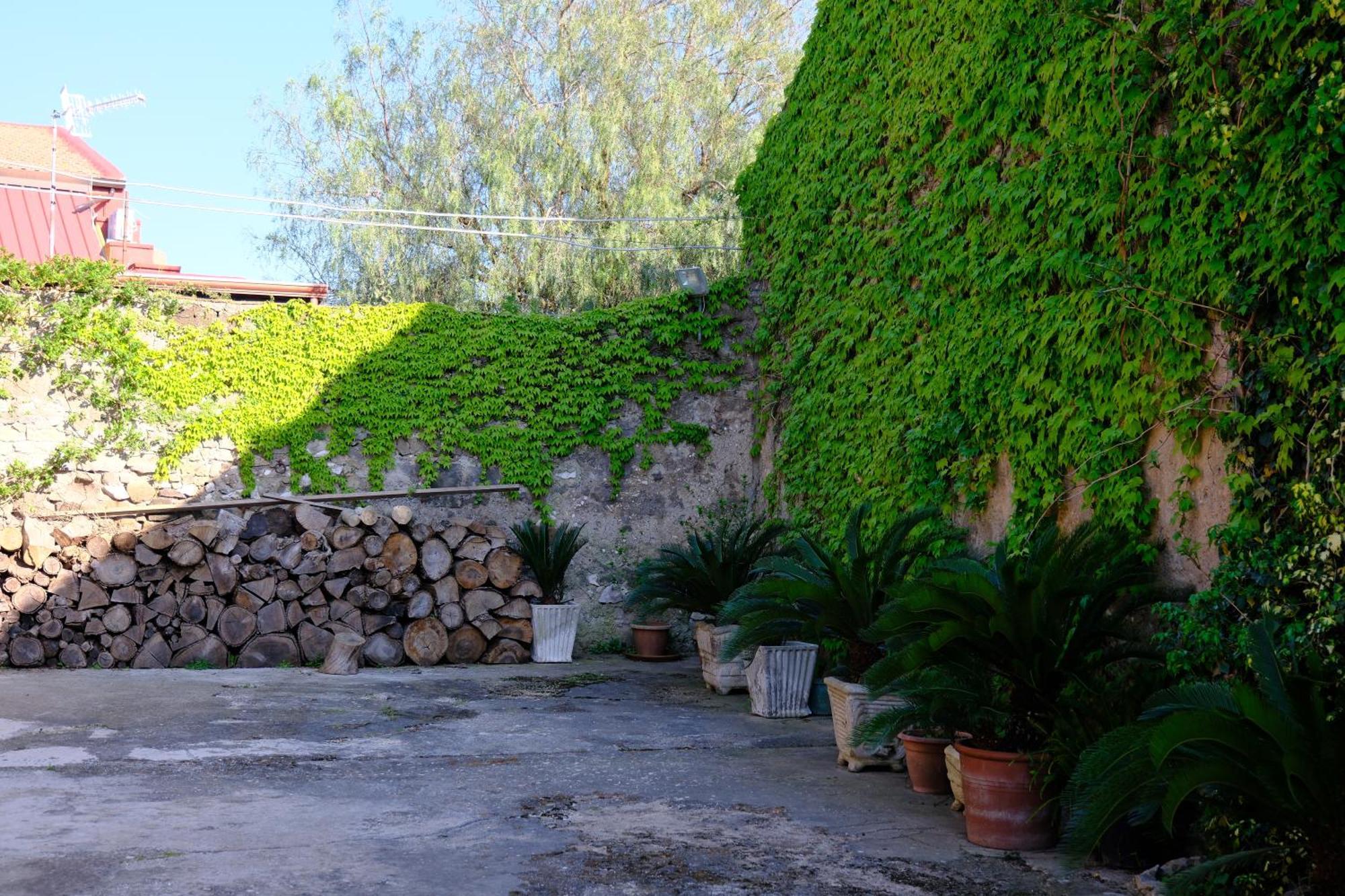 Conte Spencer Bed & Breakfast Caserta Vecchia Bagian luar foto