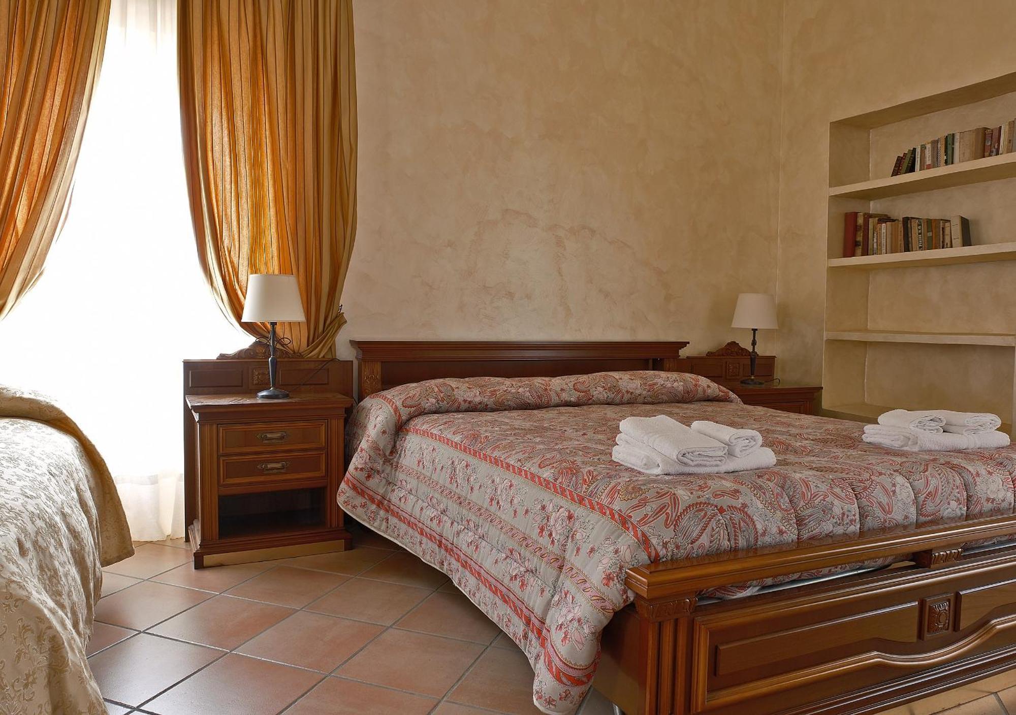 Conte Spencer Bed & Breakfast Caserta Vecchia Bagian luar foto