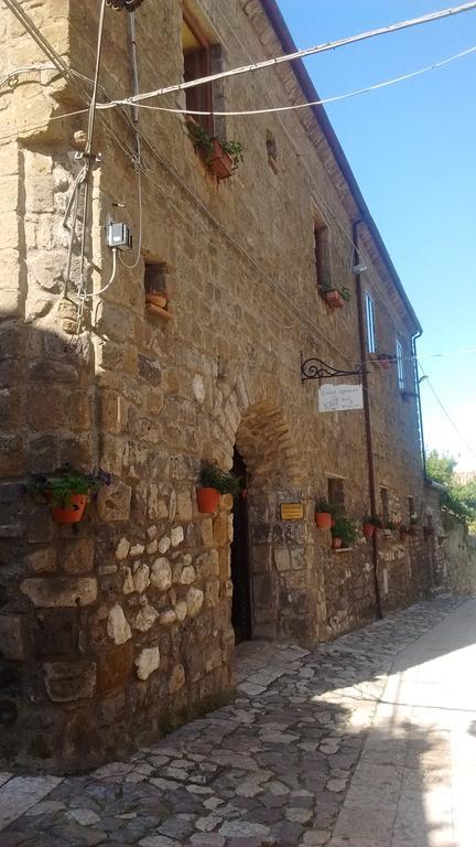 Conte Spencer Bed & Breakfast Caserta Vecchia Bagian luar foto